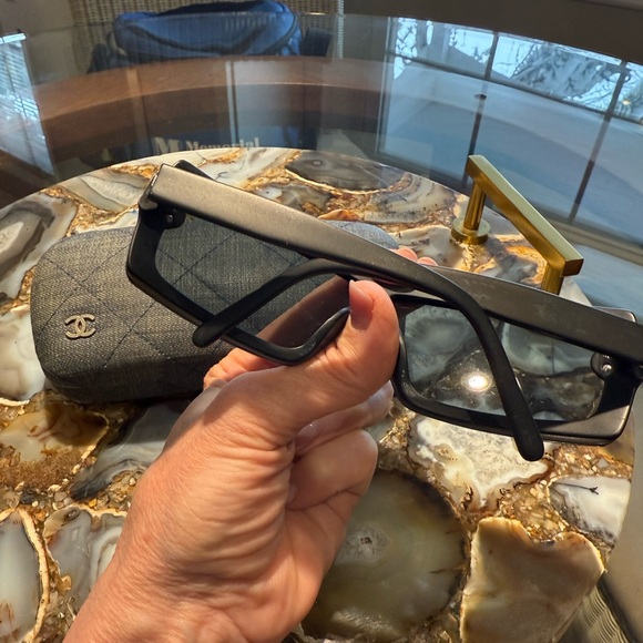 CHANEL Black Sunglasses with Quilted Case - Picture 2 of 7